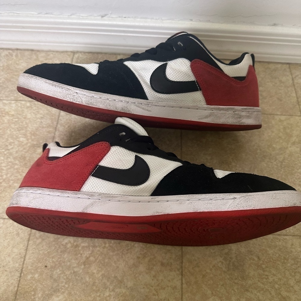 Men’s Nike SB Chicago Alley Oop Shoes Size 11.5 Pre Own as is no box - Picture 5 of 8